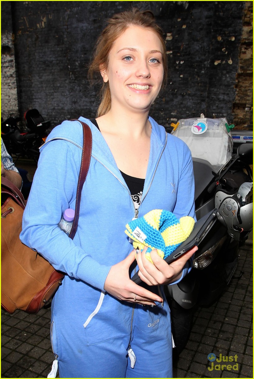 Ella Henderson: 'Skyfall' Premiere Pretty