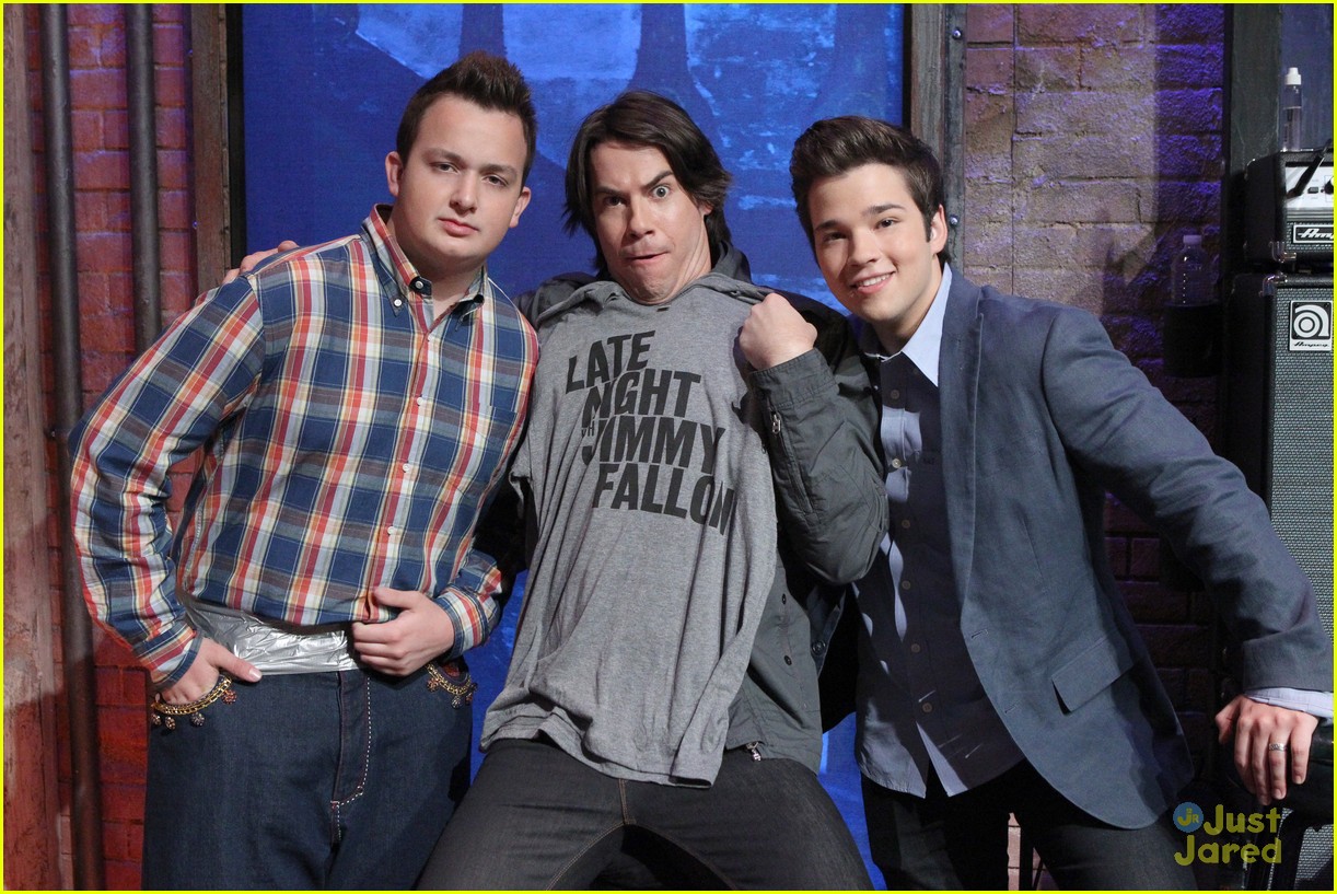 iCarly Shocks America; Premieres October 6th!
