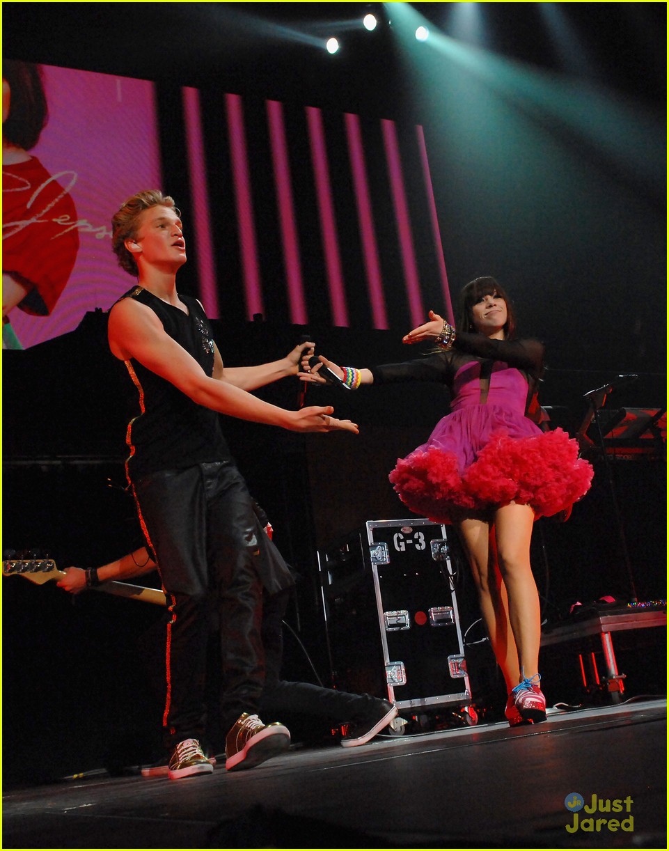 Carly Rae Jepsen: Pink Tutu in Las Vegas!