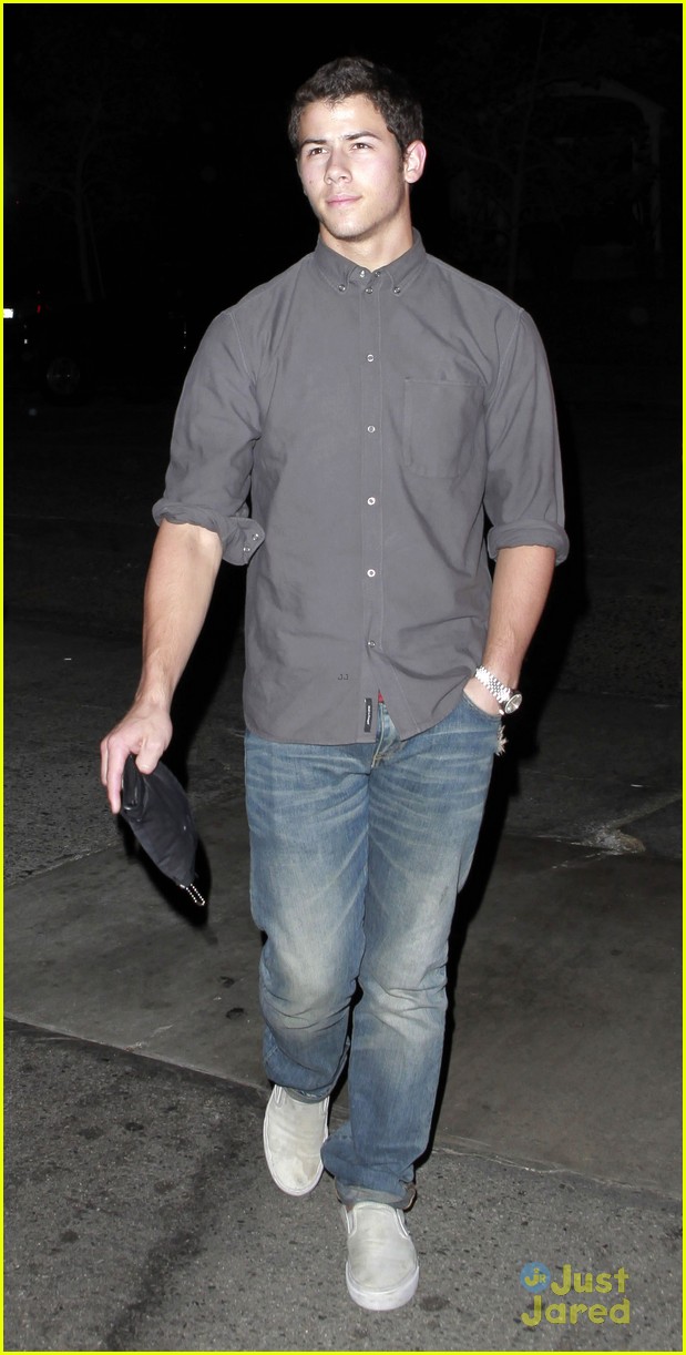 The Jonas Brothers: Osteria Mamma Restaurant with Danielle!