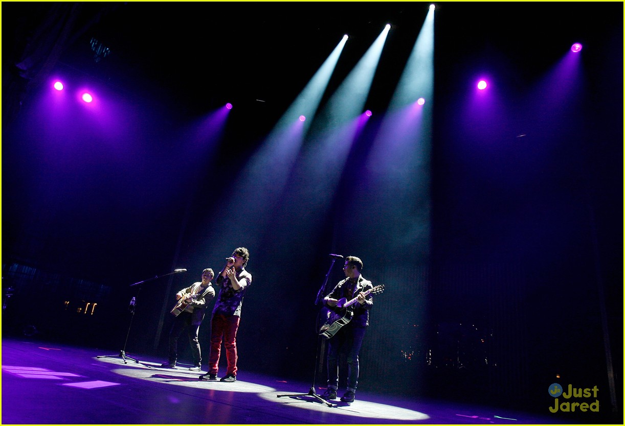 Jonas Brothers Debut New Songs at Radio City Music Hall!