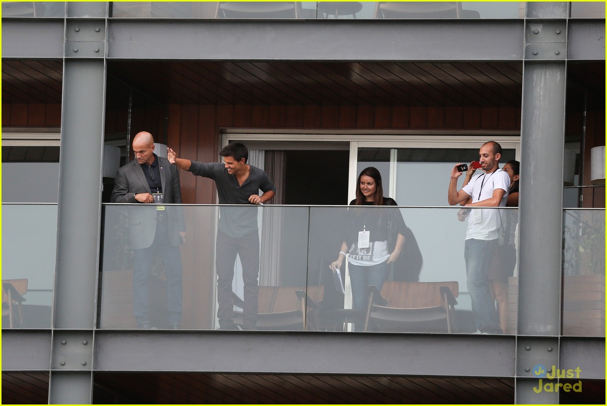 Taylor Lautner: New 'Breaking Dawn' TV Spot - 'Alive'