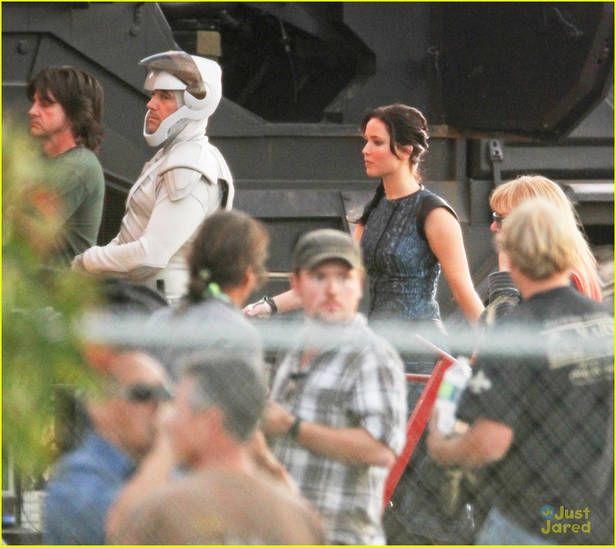Jennifer Lawrence 'Catches Fire' with Josh Hutcherson!