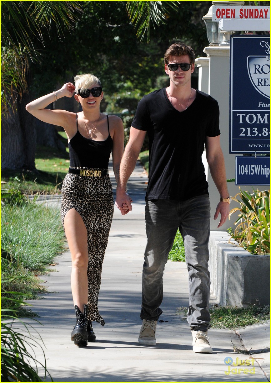 Liam Hemsworth: Injured On 'The Hunger Games: Catching Fire' Set!