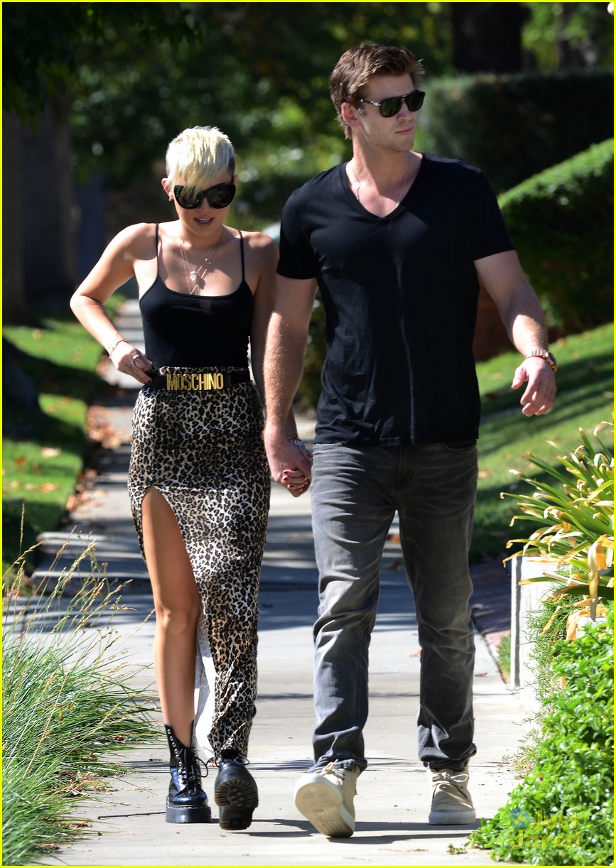Liam Hemsworth: Injured On 'The Hunger Games: Catching Fire' Set!