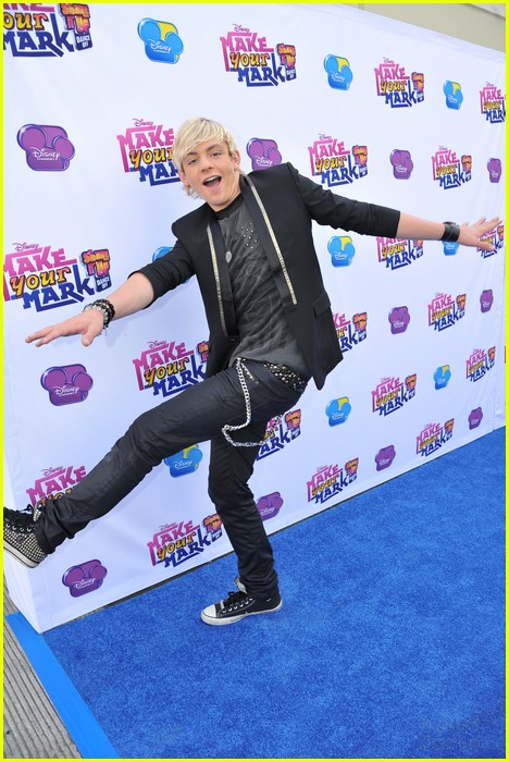 Make Your Mark: Shake It Up Dance Off 2012 Premiere Pics!