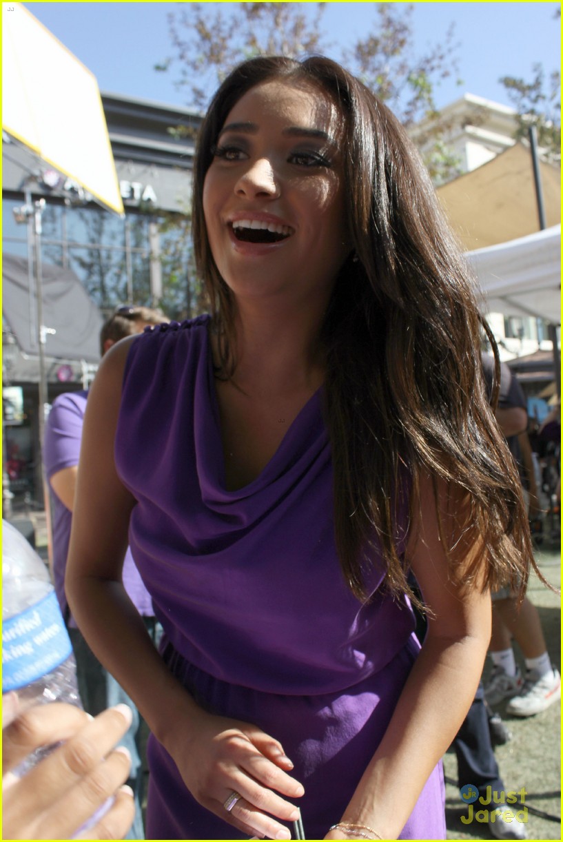 Troian Bellisario & Shay Mitchell: 'Pretty Little' Interview