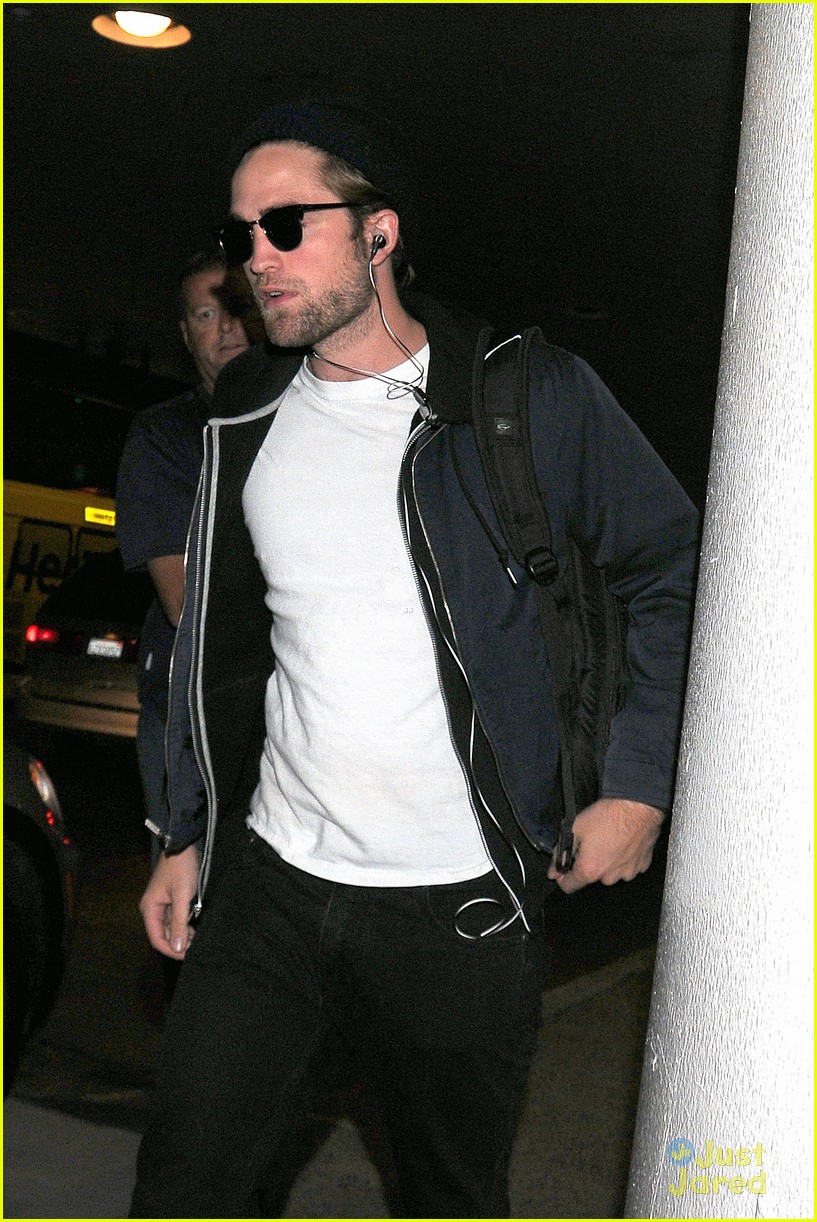 Robert Pattinson: LAX Lift Off