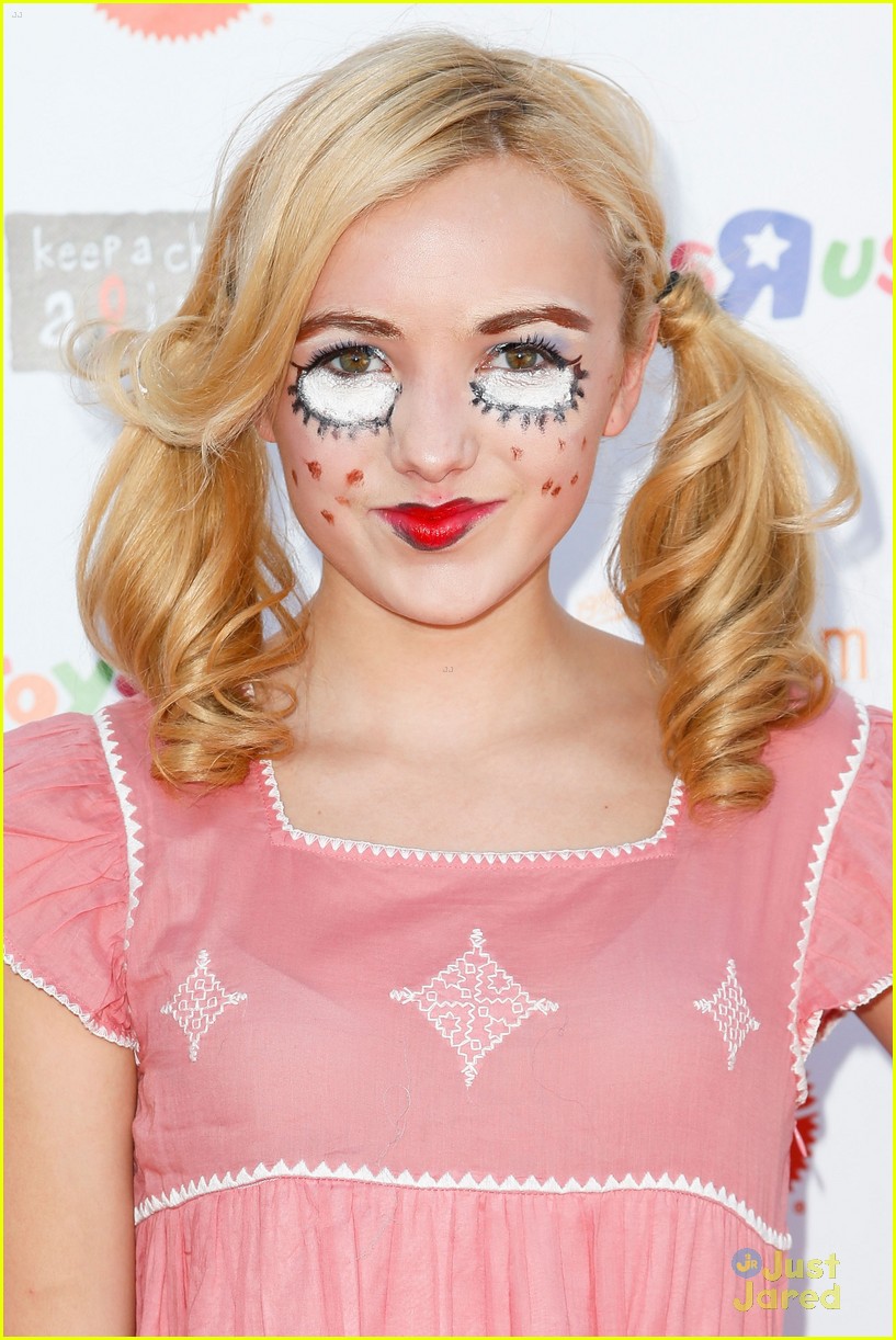 Peyton List: Baby Doll for Dream Halloween 2012