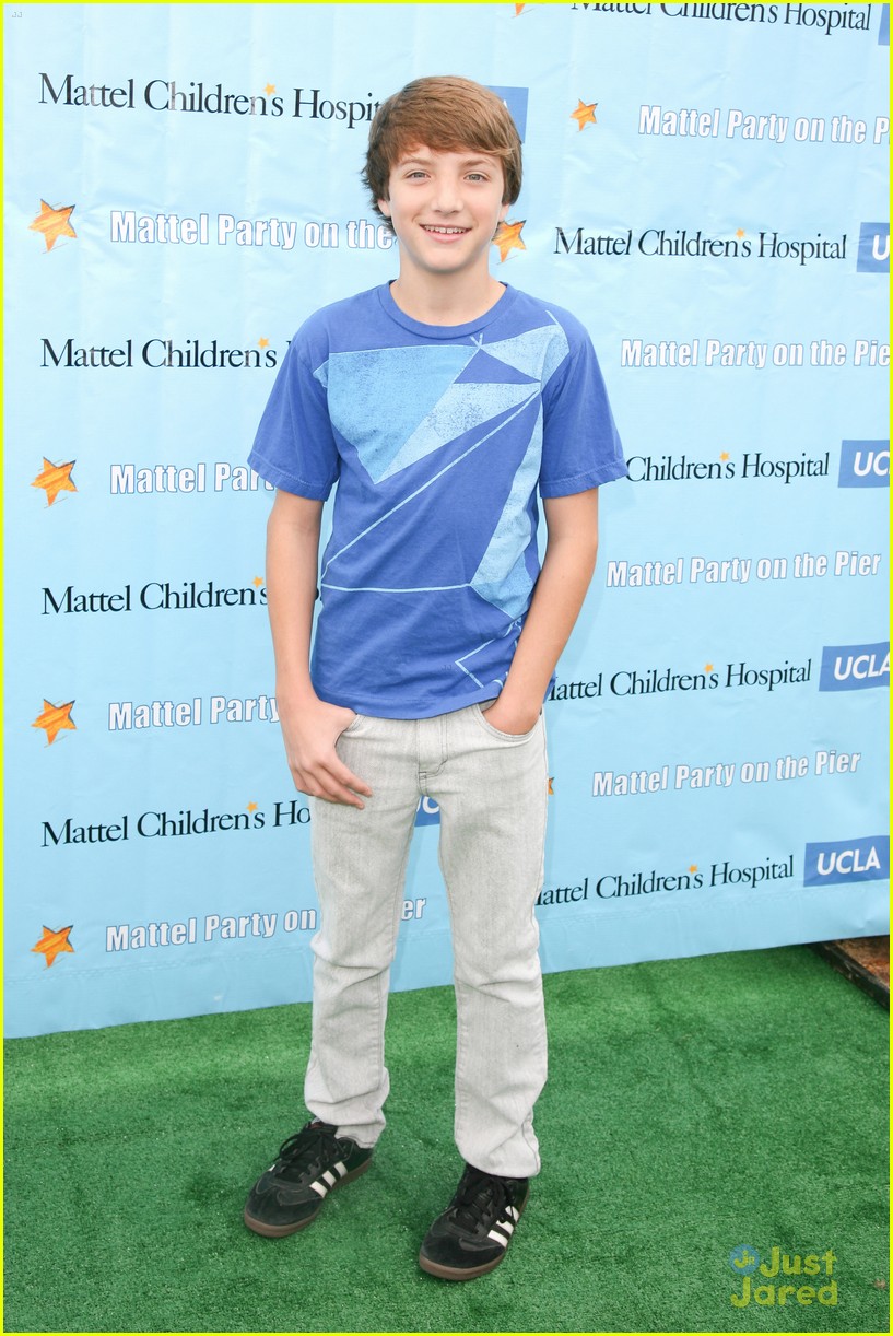Peyton List & Laura Marano: Party at the Pier with Mattel