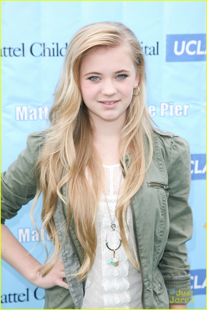 Peyton List & Laura Marano: Party at the Pier with Mattel