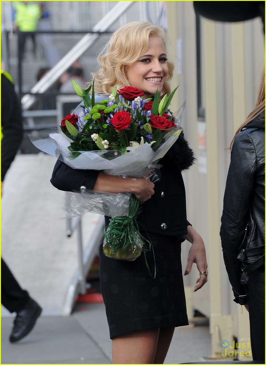 Pixie Lott: Poppy Appeal Concert!