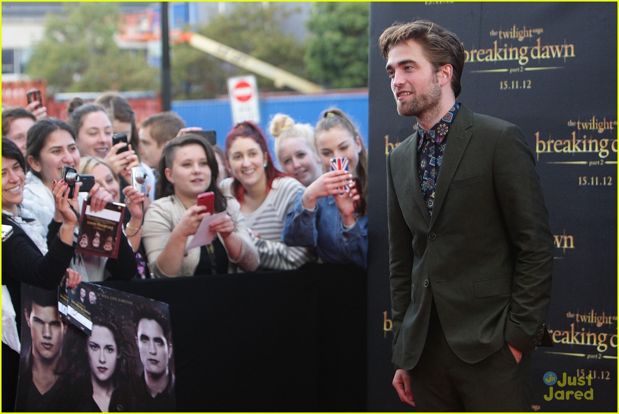 Robert Pattinson: 'Breaking Dawn' Fan Event in Sydney!