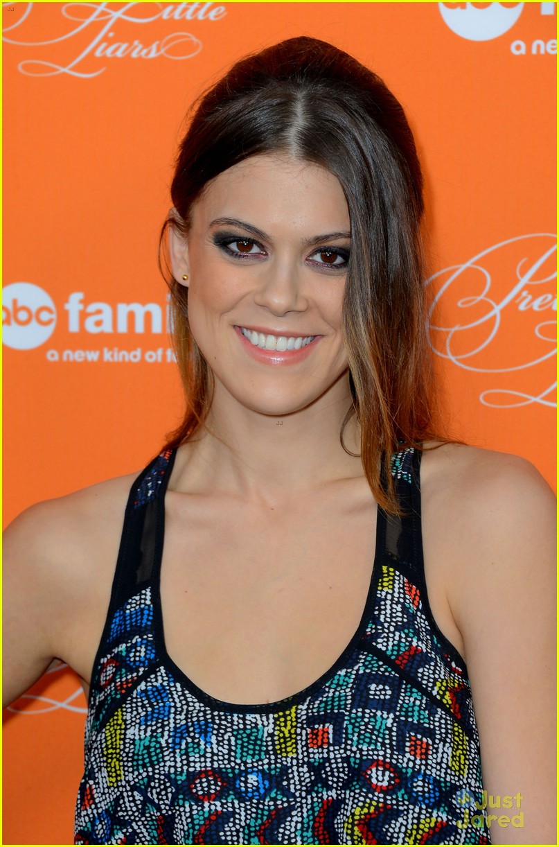 Lindsey Shaw: 'Pretty Little Liars' Premiere Night!