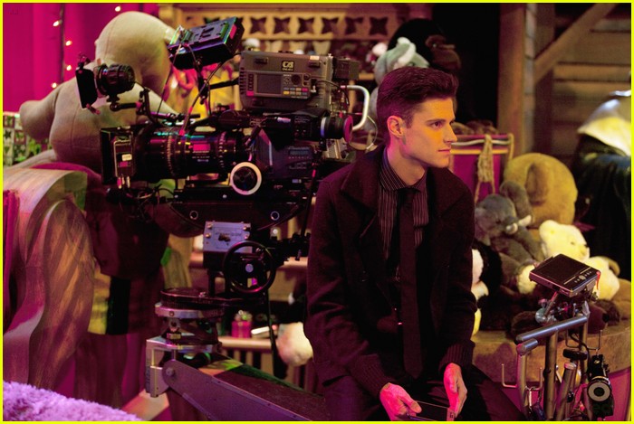 Shailene Woodley: 'Secret Life' Holiday Episode Coming in November!