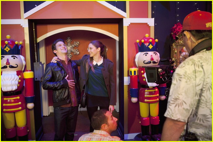 Shailene Woodley: 'Secret Life' Holiday Episode Coming in November!