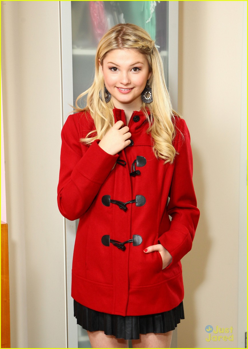 Stefanie Scott: NYC Shop Stop