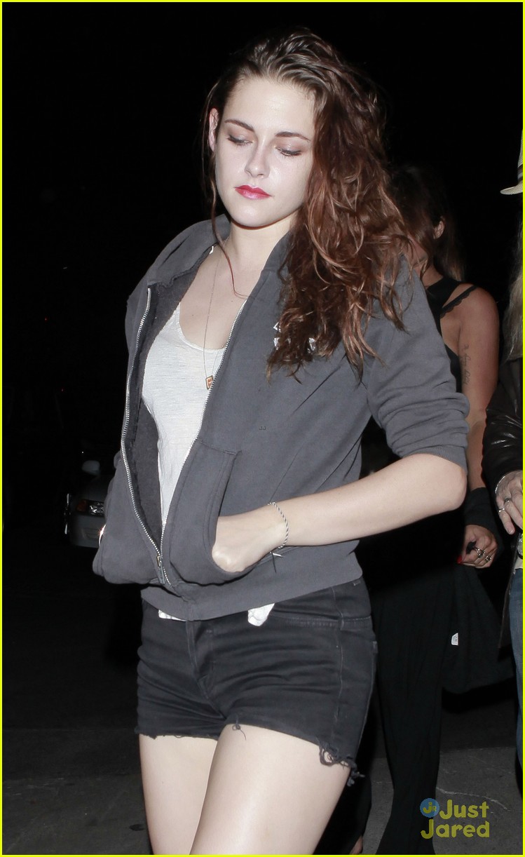 Kristen Stewart: Florence + The Machine Concert with Her Dad!
