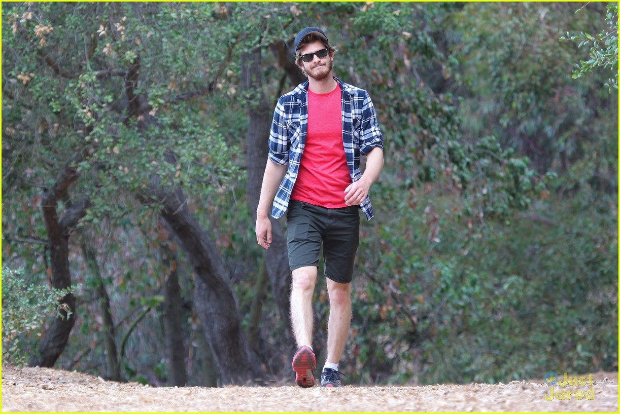 Emma Stone: Hollywood Hills Walk with Andrew Garfield & Mom Krista
