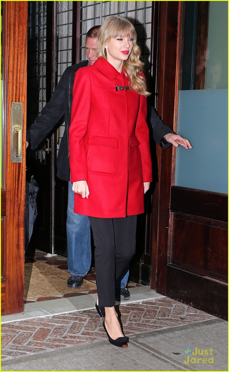 Taylor Swift Talks Her 'Type' on 'The View'