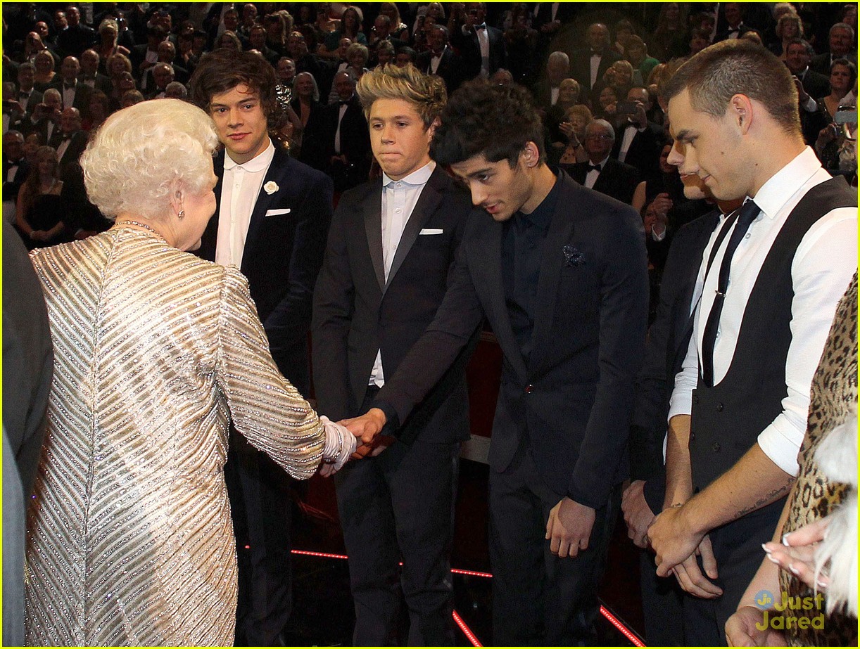 One Direction Meets The Queen!