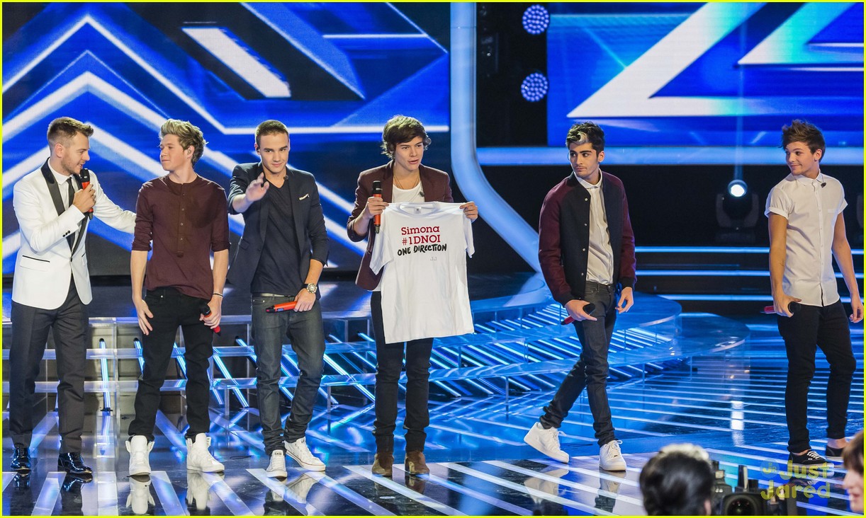 One Direction Perform on 'X Factor Italy'!