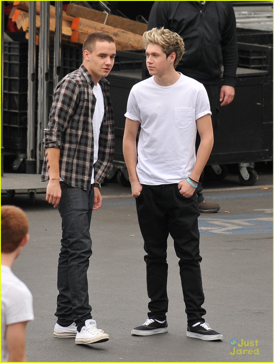 One Direction on 'X Factor USA' - Watch Their Performances!