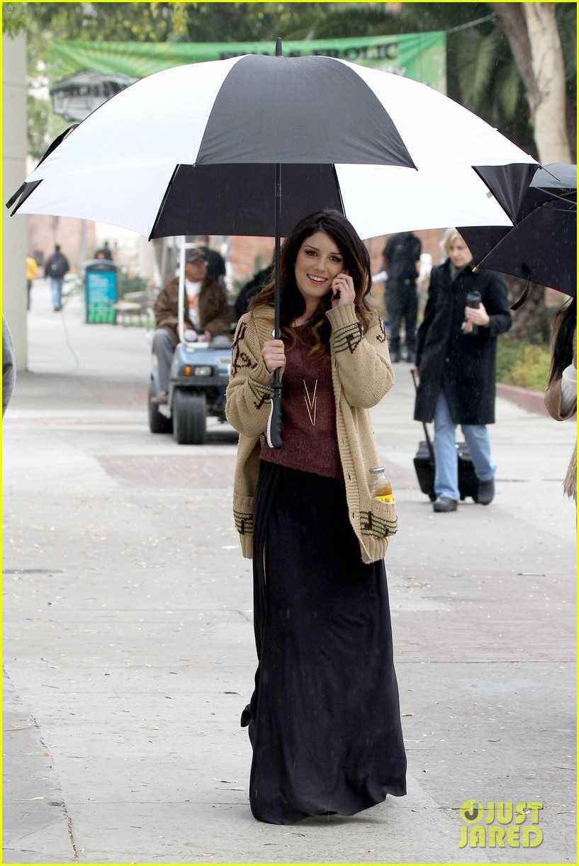 Jessica Lowndes: '90210' Set with AnnaLynne McCord & Shenae Grimes!