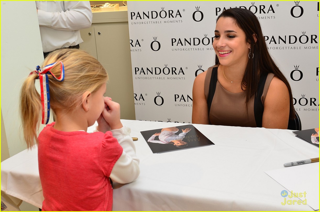 Aly Raisman: 'Pandora' Meet & Greet in Pennsylvania