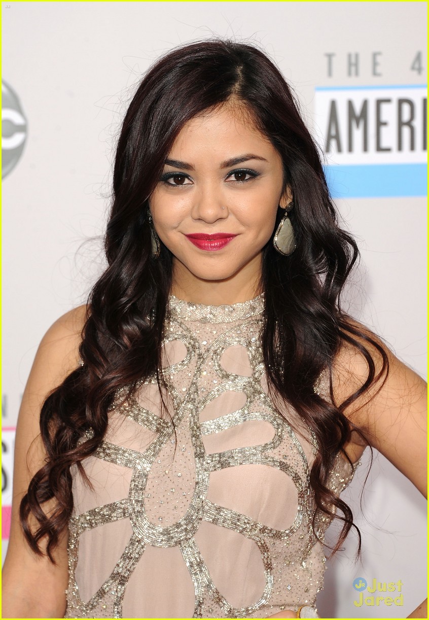 Alyssa Bernal - AMAs 2012