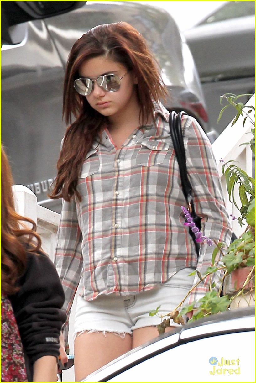 Ariel Winter: Seeking Diego For New 'Dora' Spoof