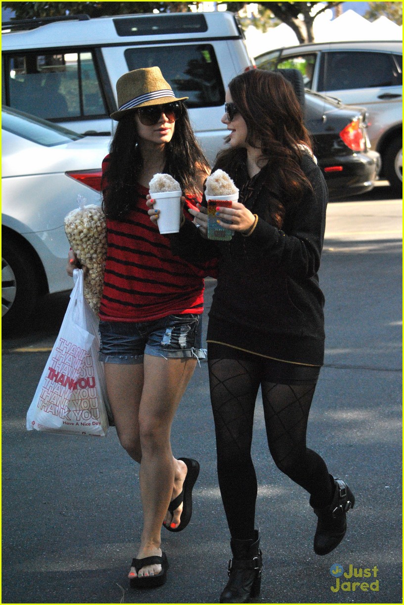 Ariel Winter: Snow Cone Sunday