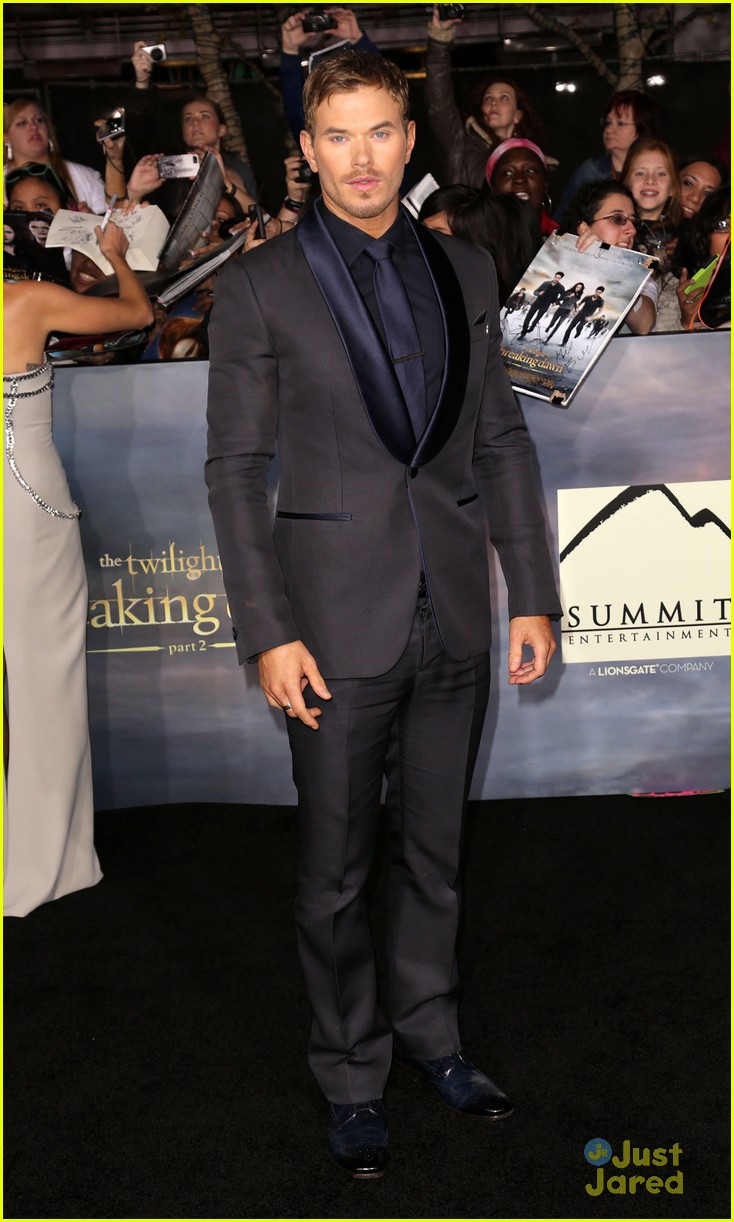 'Breaking Dawn Part 2' Premiere Best Dressed Poll!