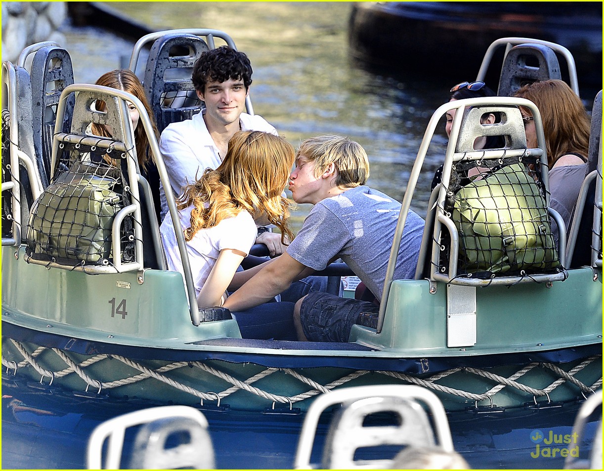 Bella Thorne & Tristan Klier: Disneyland with Olivia Holt!