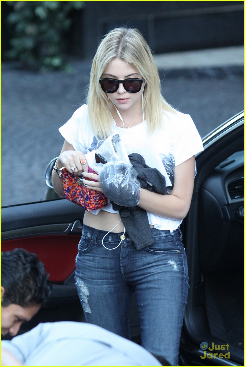 Ashley Benson: London Hotel Stop with Olive