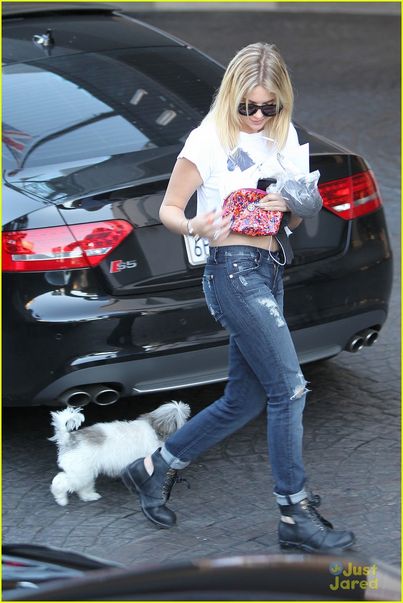 Ashley Benson: London Hotel Stop with Olive