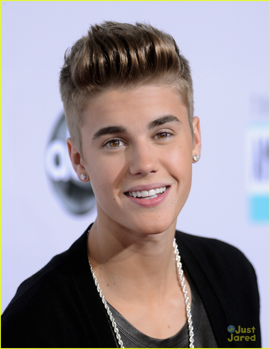 Justin Bieber: AMAs 2012 Winner!