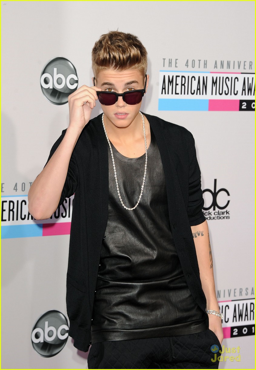 Justin Bieber: AMAs 2012 Winner!