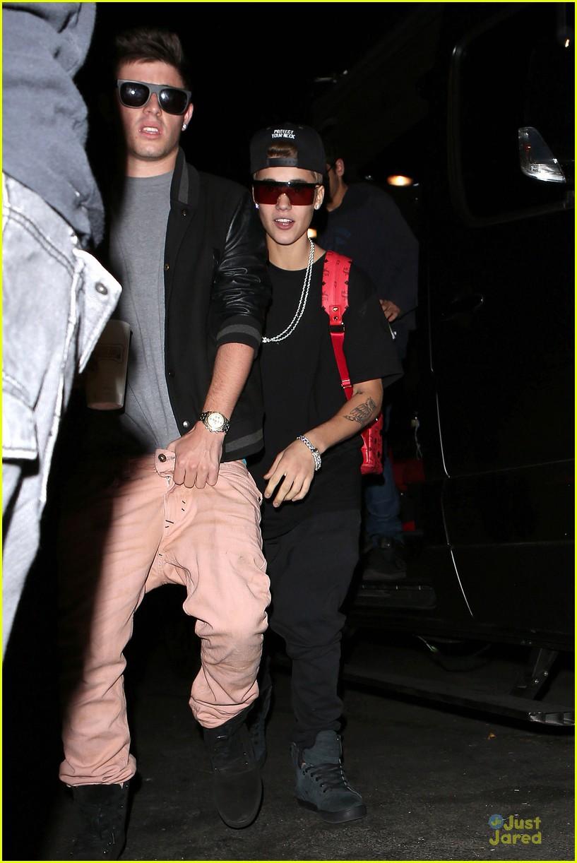 Justin Bieber & Selena Gomez: Benihana Date with Friends!