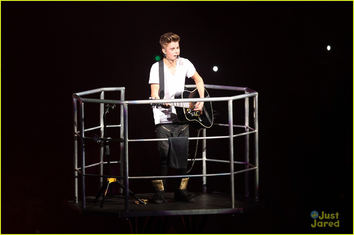 Justin Bieber To Perform at Victoria's Secret Fashion Show