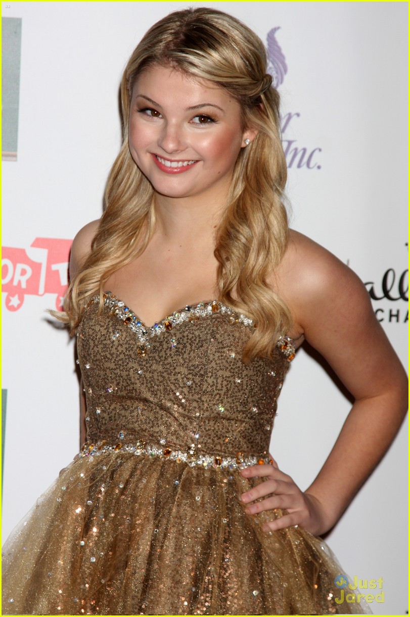 Caroline Sunshine & Stefanie Scott: Hollywood Christmas Parade 2012!
