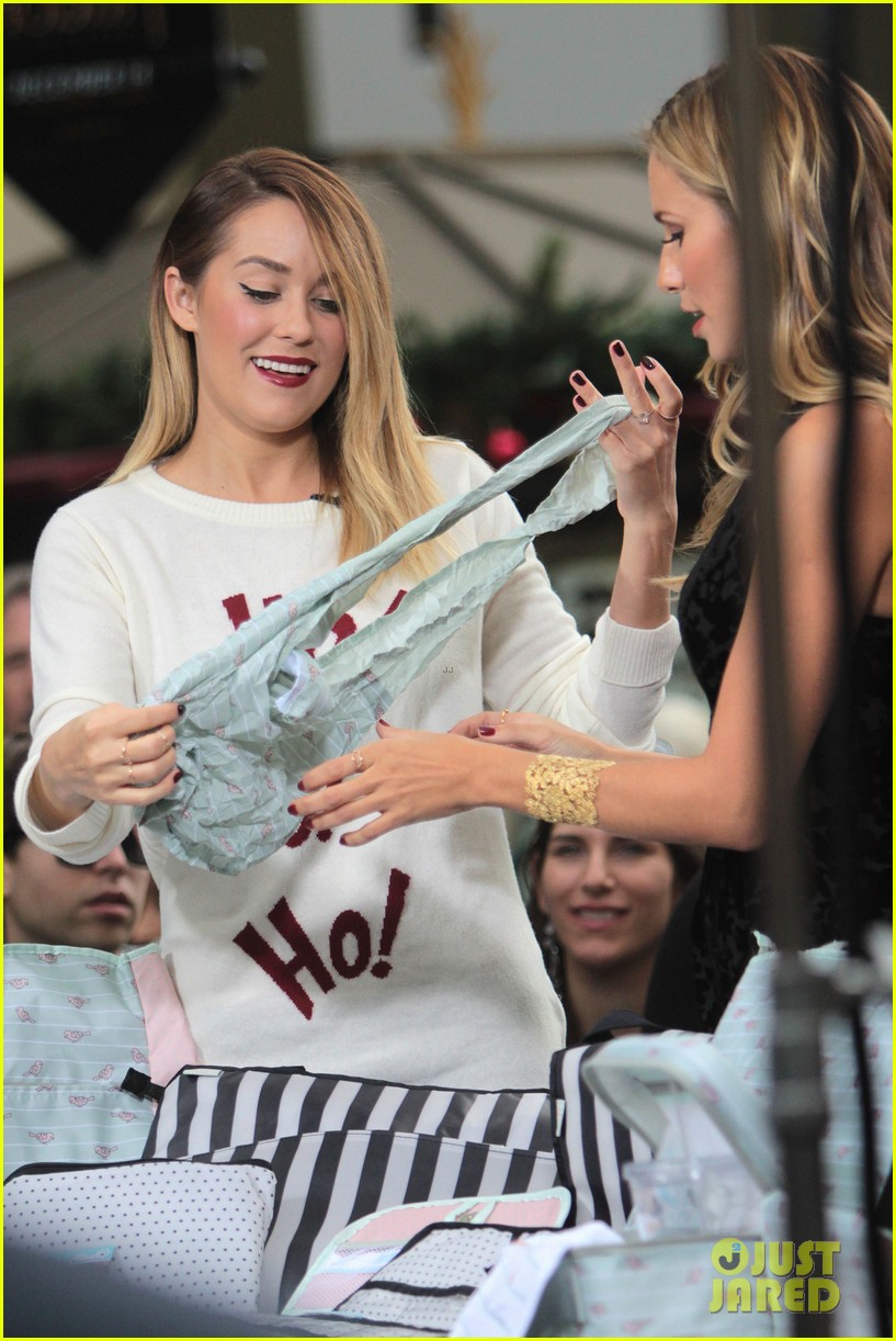 Lauren Conrad: 'Extra' at The Grove!