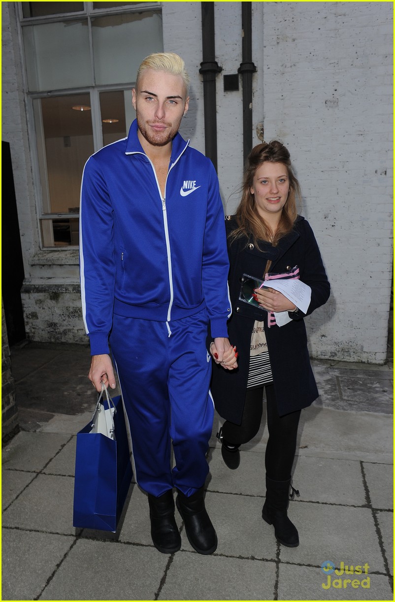 Ella Henderson: Cosmopolitan Ultimate Woman of the Year Awards 2012