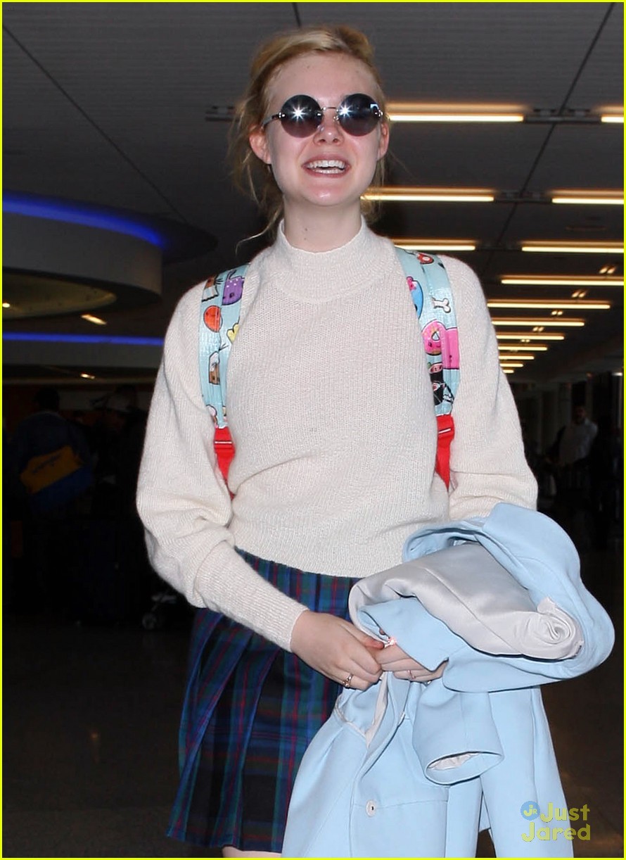 Elle Fanning: New York Flight