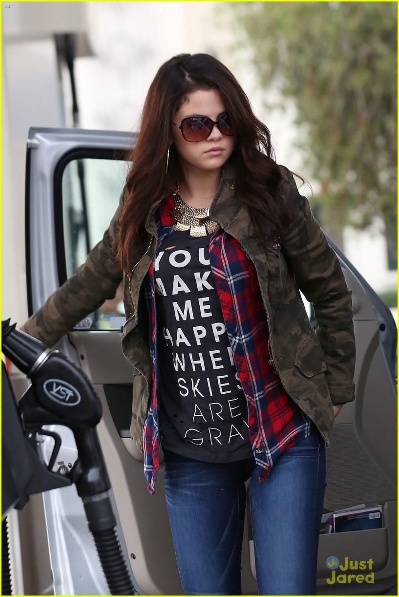 Selena Gomez & Justin Bieber: Separate Saturday Sightings!