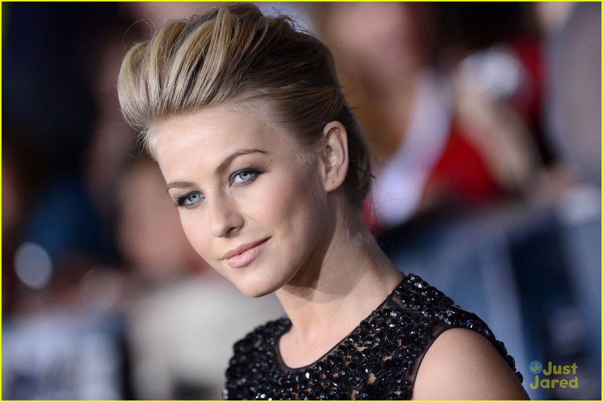 Julianne Hough: 'The Twilight Saga: Breaking Dawn Part 2' Premiere