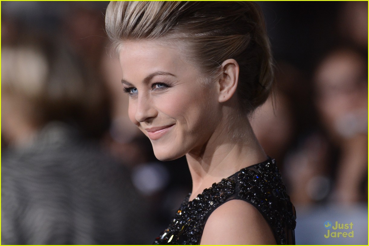 Julianne Hough: 'The Twilight Saga: Breaking Dawn Part 2' Premiere