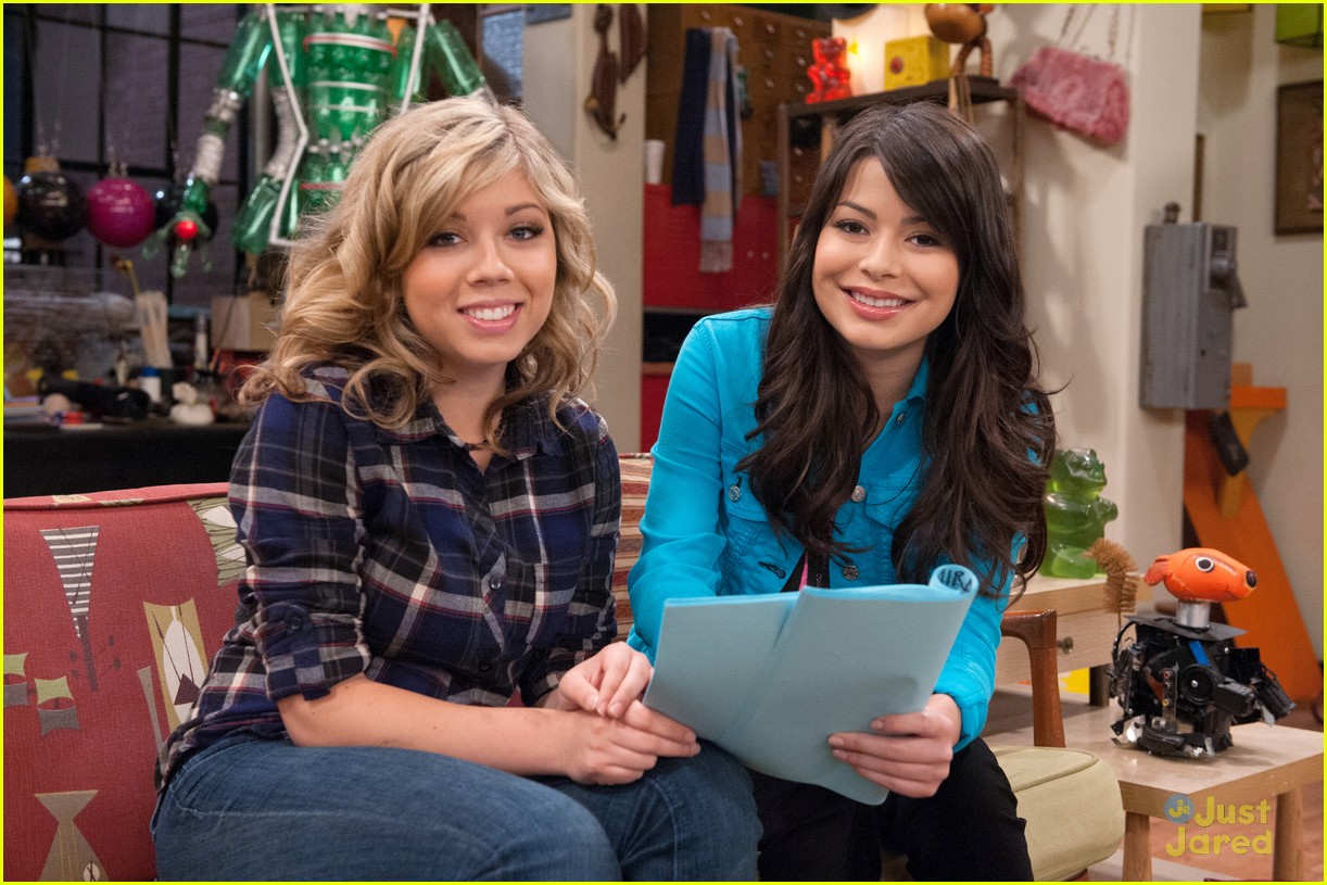 Miranda Cosgrove & Jennette McCurdy: 'iCarly' Series Finale Tonight!