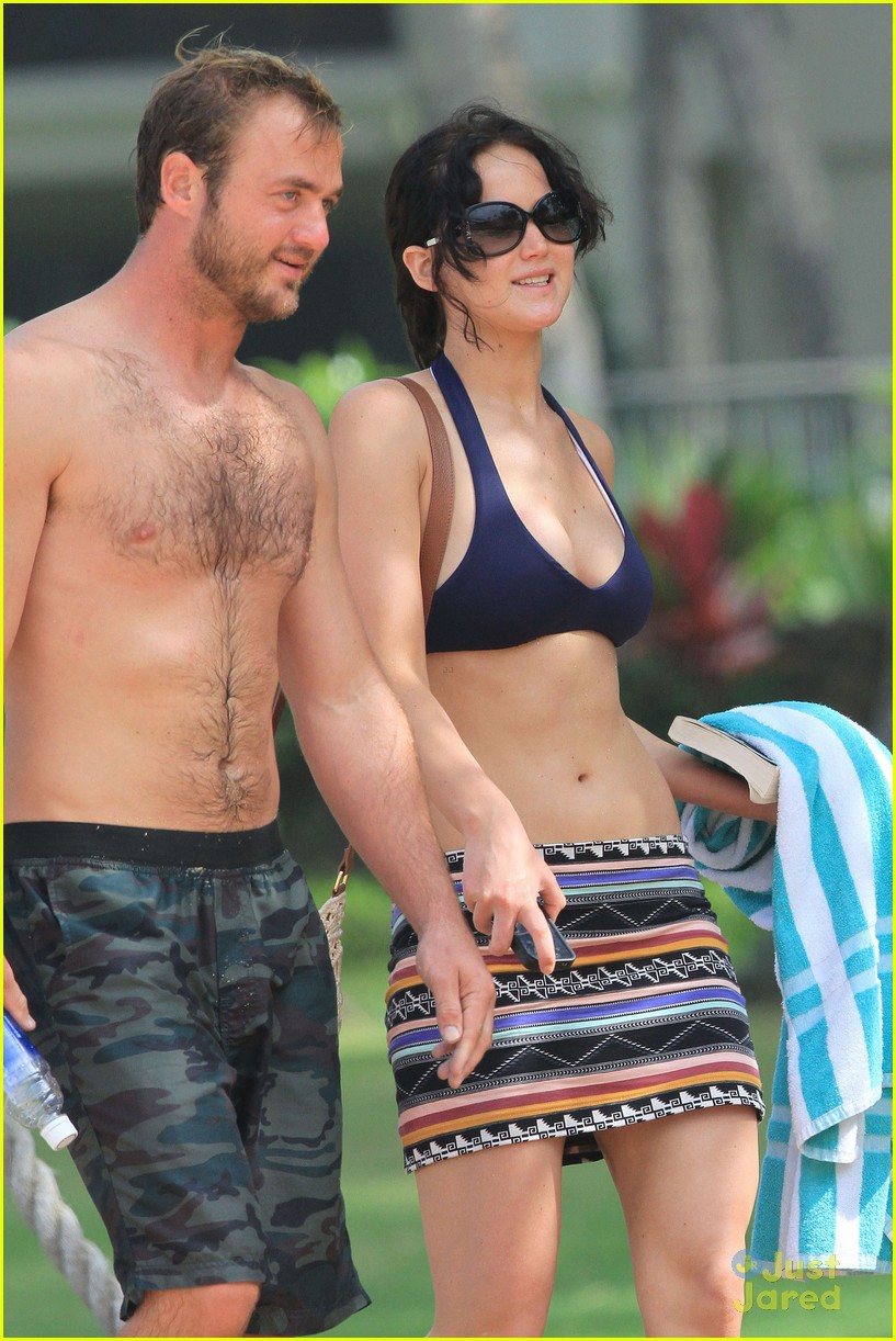 Jennifer Lawrence: Bikini After Thanksgiving in Hawaii