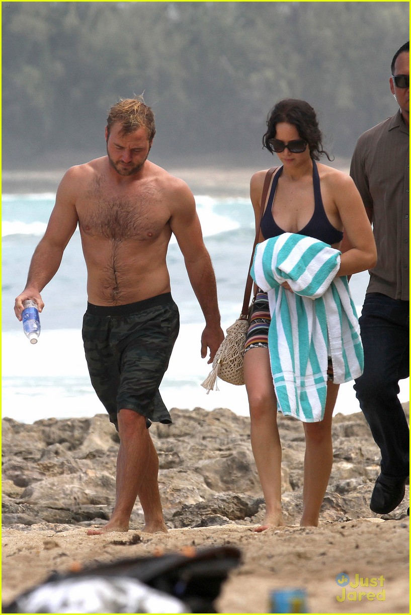 Jennifer Lawrence: Bikini After Thanksgiving in Hawaii
